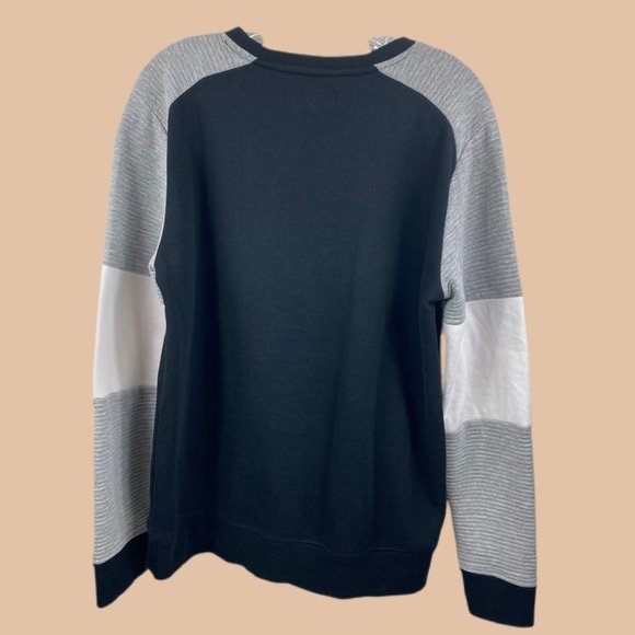 Forever 21 - Black/White/Grey Colorblock - Crewneck Sweater - Picture 2 of 5